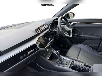 Used Audi Q3 2022 for sale - 77928580: Photo