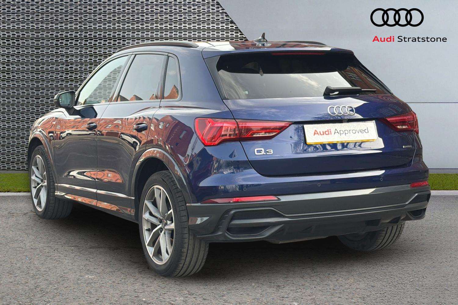 Used Audi Q3 2022 for sale - 77928580: Photo 3