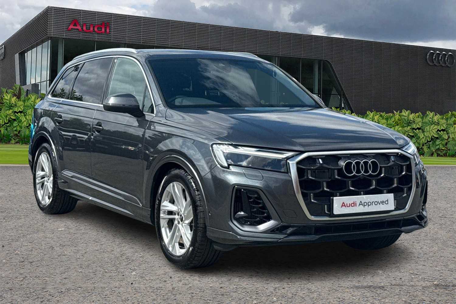 Used Audi Q7 2024 for sale - 76718077: Photo 1