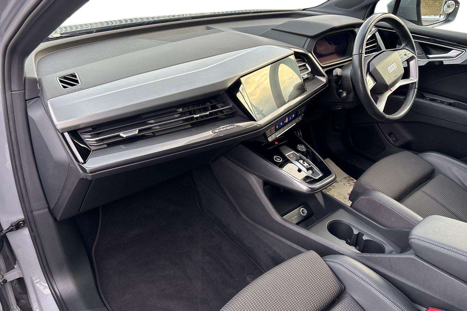 Used Audi Q4 e-tron 2021 for sale - 77232955: Photo 2