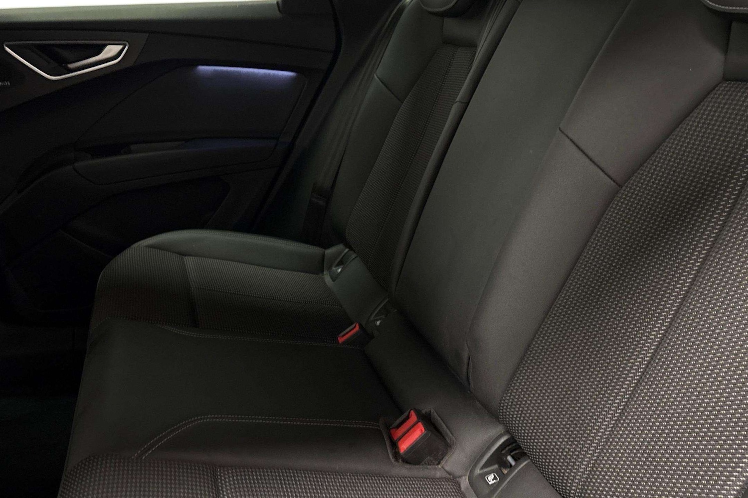 Used Audi Q4 e-tron 2022 for sale - 77857925: Photo 7