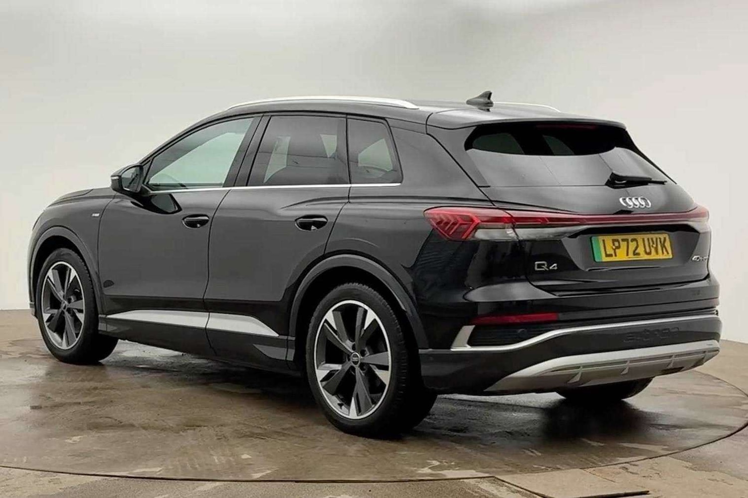 Used Audi Q4 e-tron 2023 for sale - 77842434: Photo 3