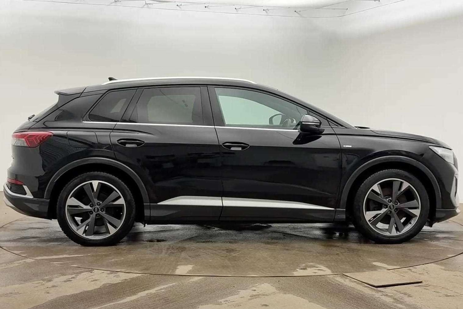 Used Audi Q4 e-tron 2023 for sale - 77842434: Photo 4