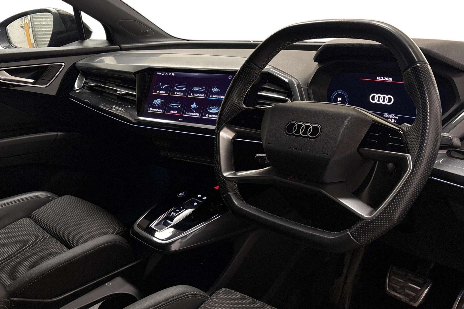 Used Audi Q4 e-tron 2023 for sale - 77842434: Photo 6