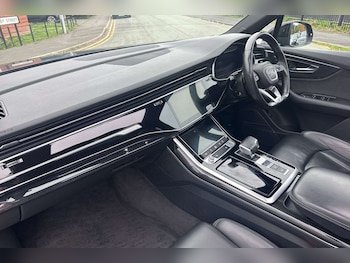 Used Audi Q7 2020 for sale - 76298290: Photo 2