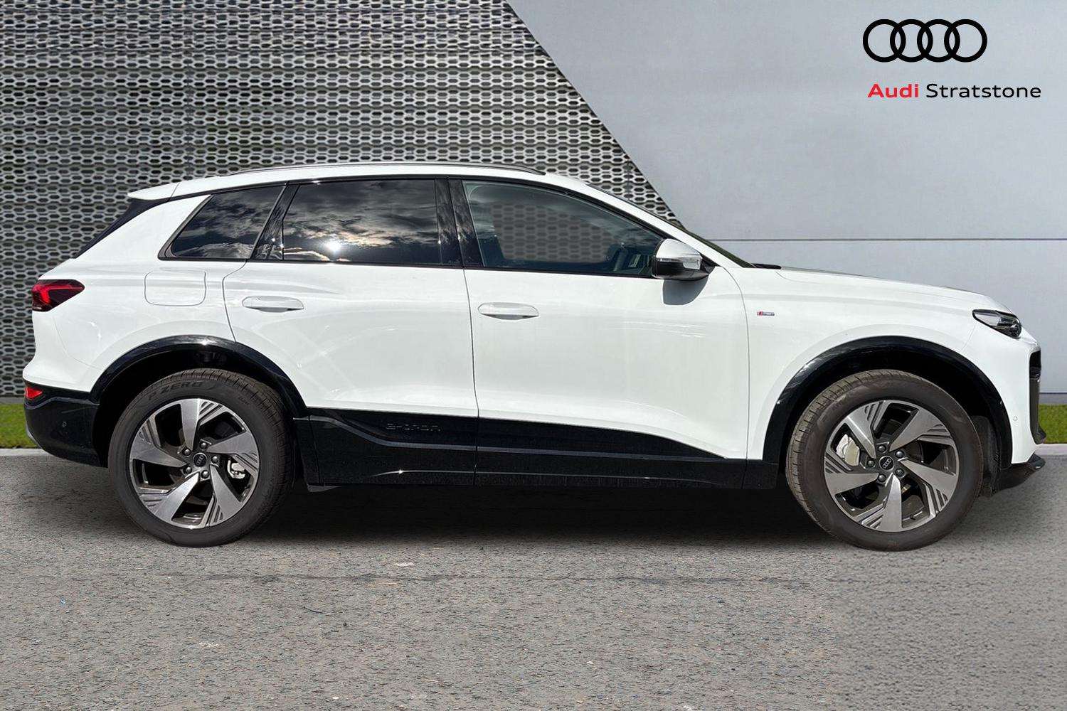 Used Audi Q6 e-tron 2025 for sale - 77686434: Photo 3