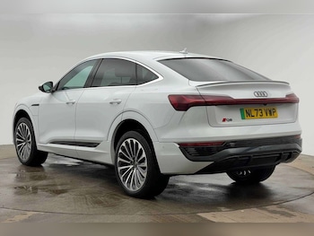 Used Audi Q8 2023 for sale - 77500350: Photo