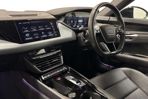 Used Audi e-tron GT 2022 for sale - 76205203: Photo 2