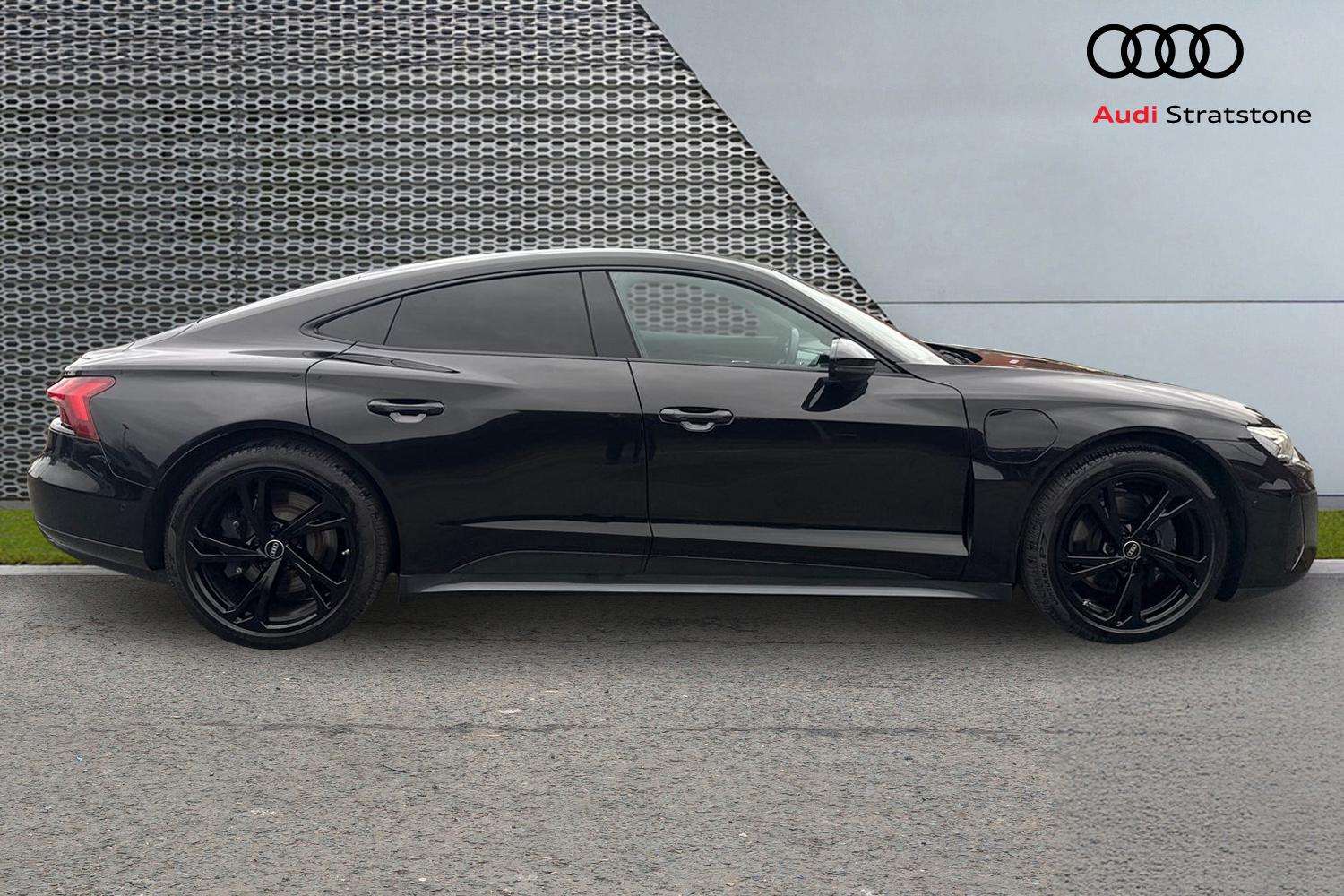 Used Audi e-tron GT 2022 for sale - 76205203: Photo 4