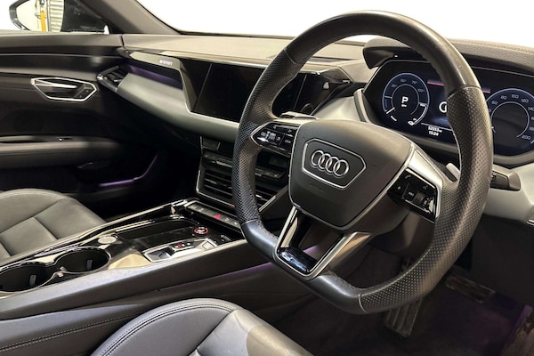 Used Audi e-tron GT 2022 for sale - 76205203: Photo 6