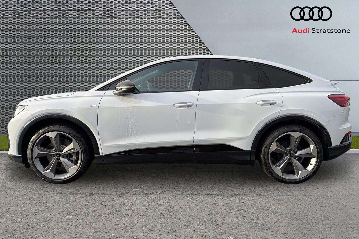 Used Audi Q4 e-tron 2025 for sale - 77500424: Photo 8