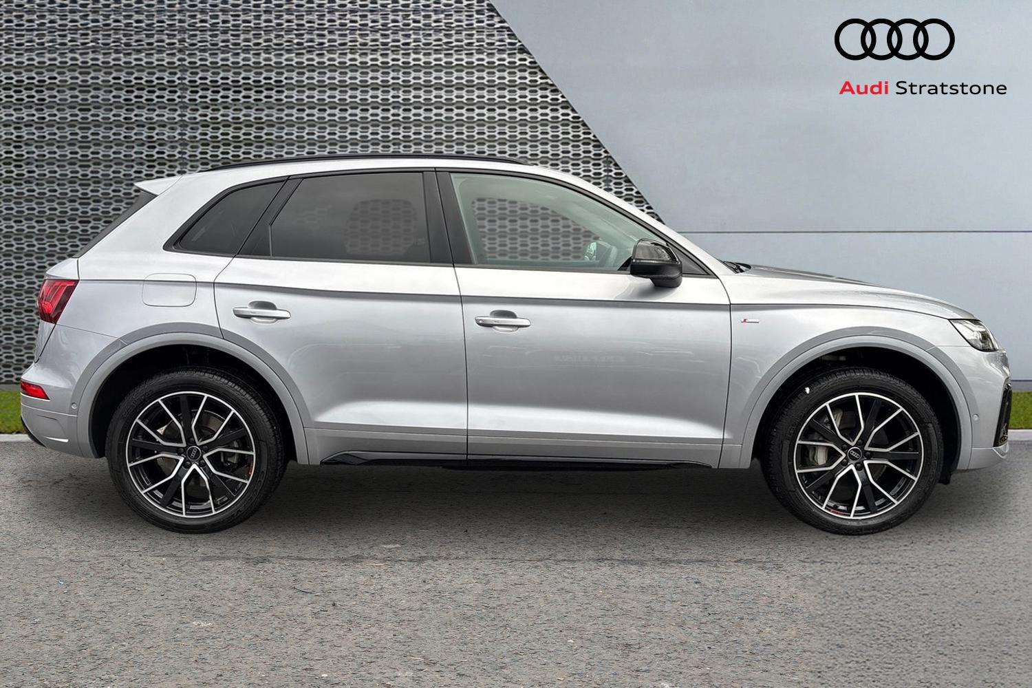 Used Audi Q5 2023 for sale - 77706770: Photo 4