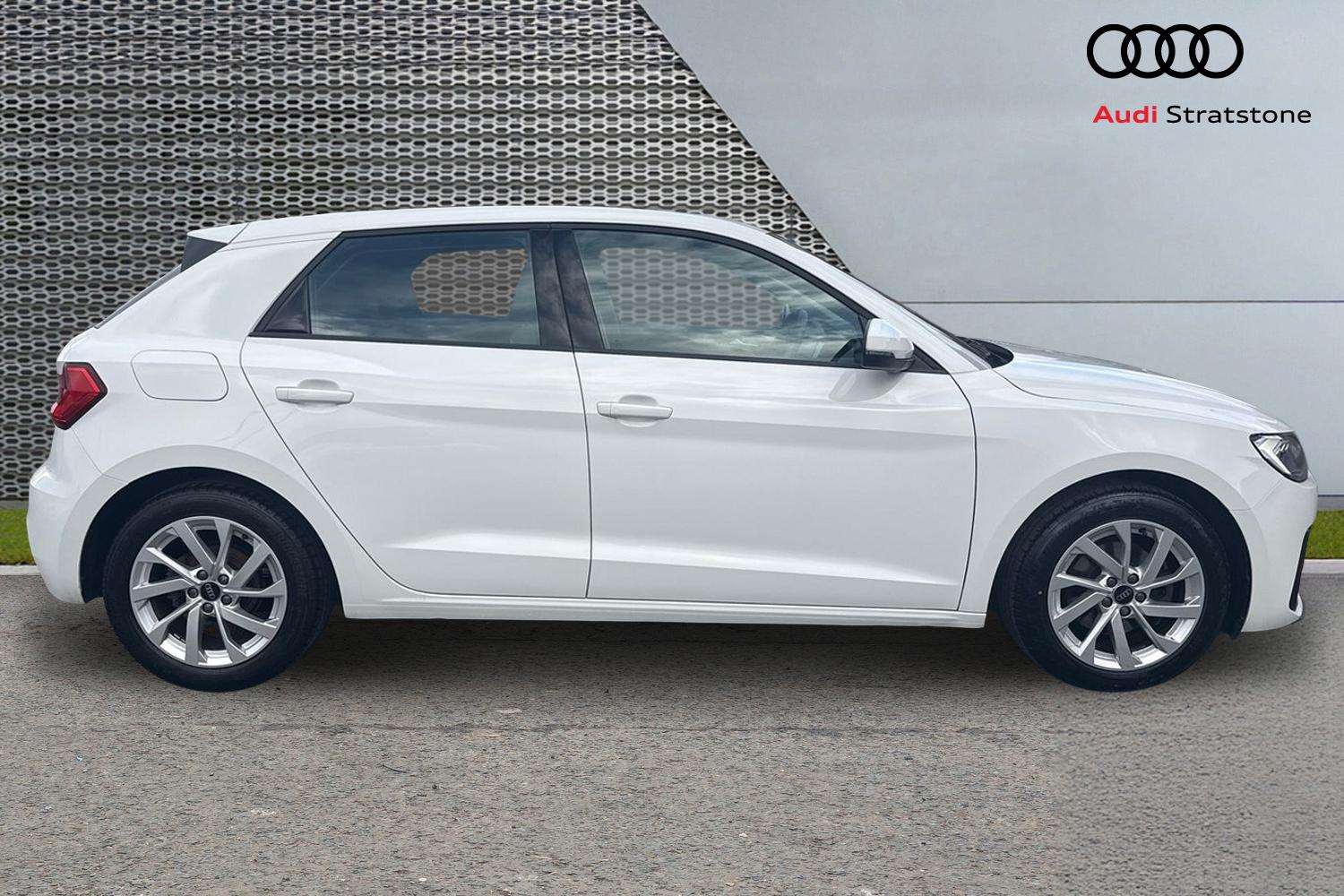 Used Audi A1 2023 for sale - 76298324: Photo 4