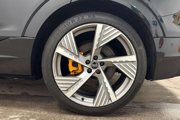 Used Audi e-tron 2022 for sale - 76205100: Photo 5