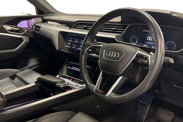 Used Audi e-tron 2022 for sale - 76205100: Photo 6