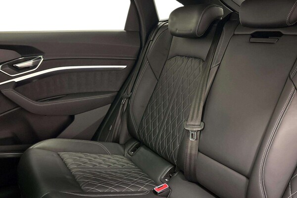 Used Audi e-tron 2022 for sale - 76205100: Photo 7