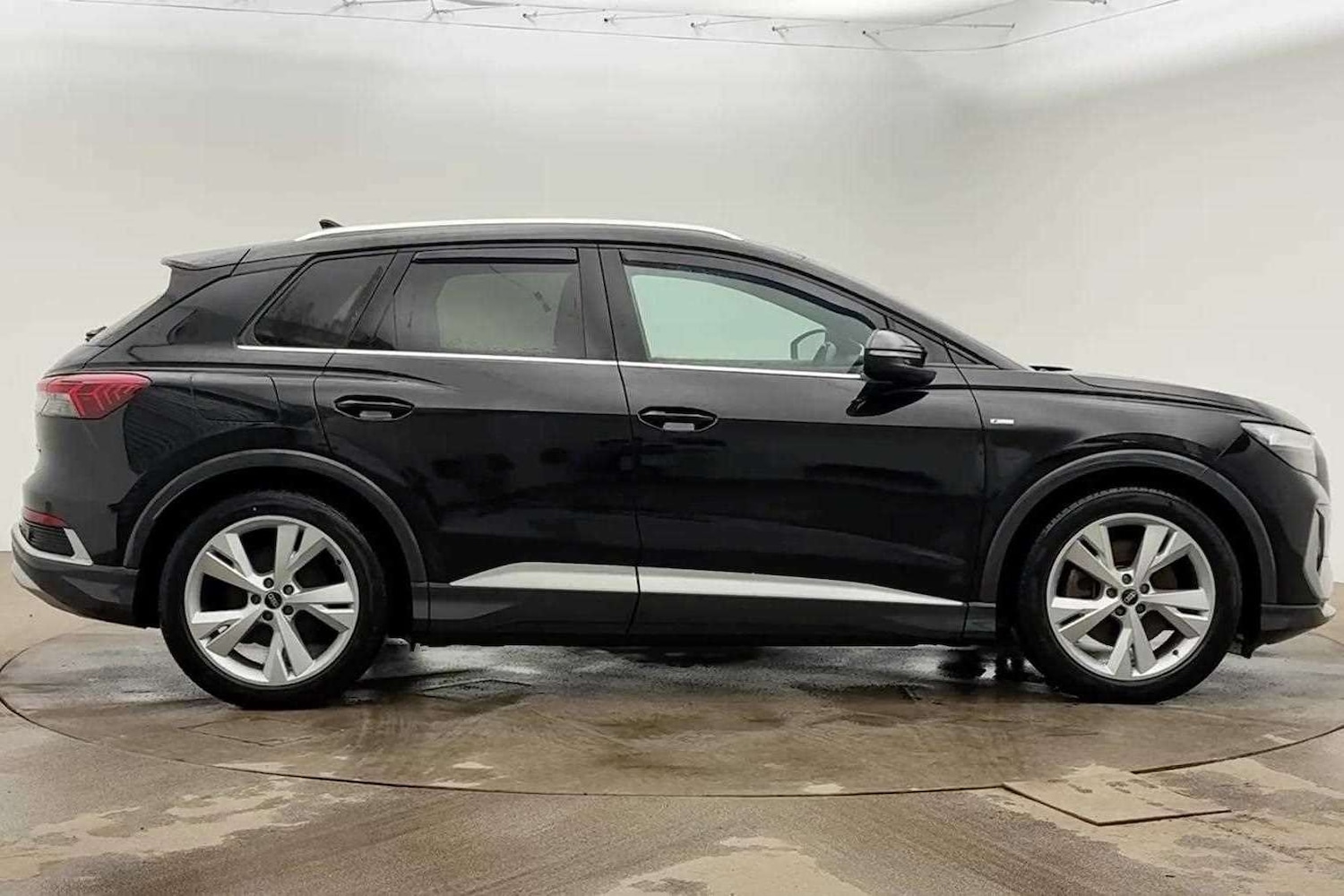 Used Audi Q4 e-tron 2021 for sale - 78052324: Photo 4