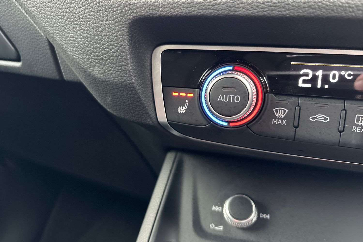 Used Audi Q3 for sale - 77282008: Photo 28