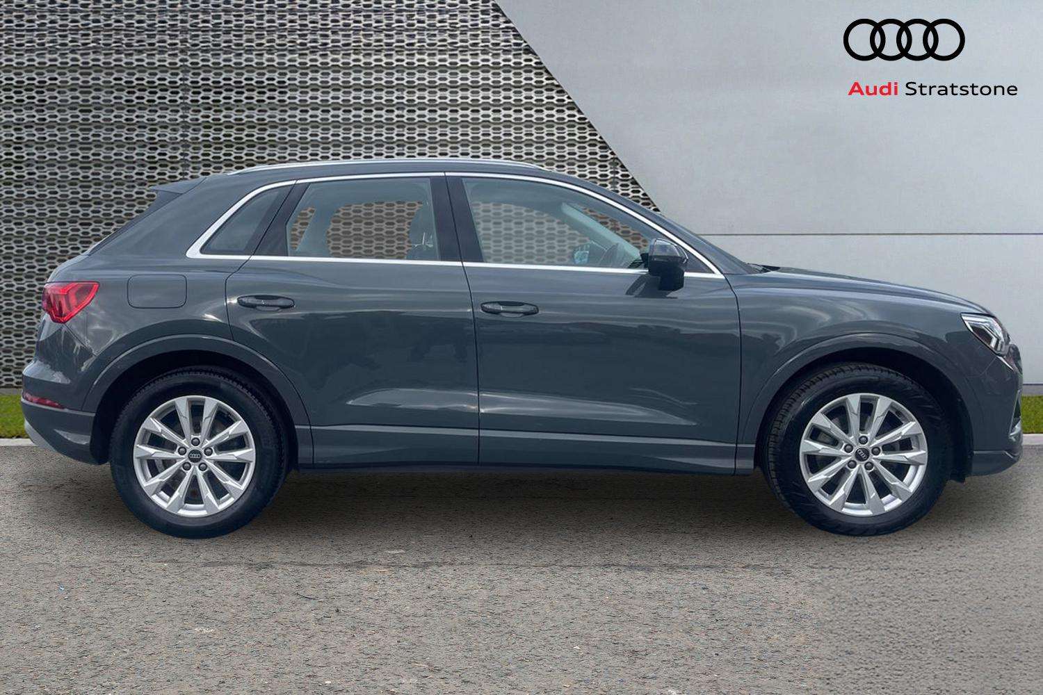 Used Audi Q3 for sale - 76732401: Photo 3