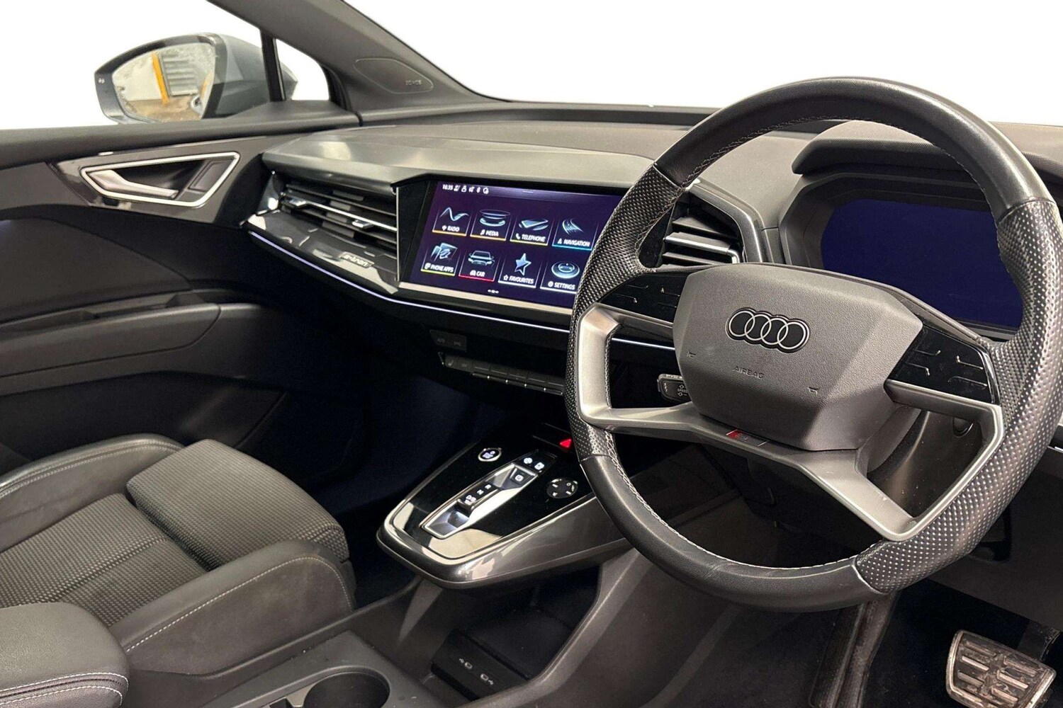 Used Audi Q4 e-tron 2023 for sale - 77842499: Photo 6