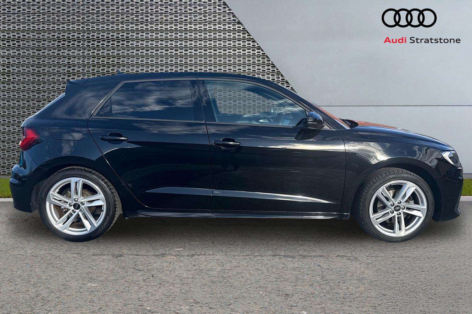 Used Audi A1 2023 for sale - 76978706: Photo 4