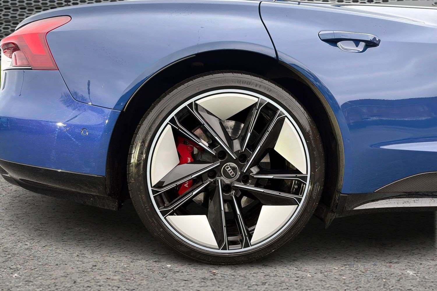 Used Audi RS e-tron GT 2023 for sale - 77308424: Photo 11