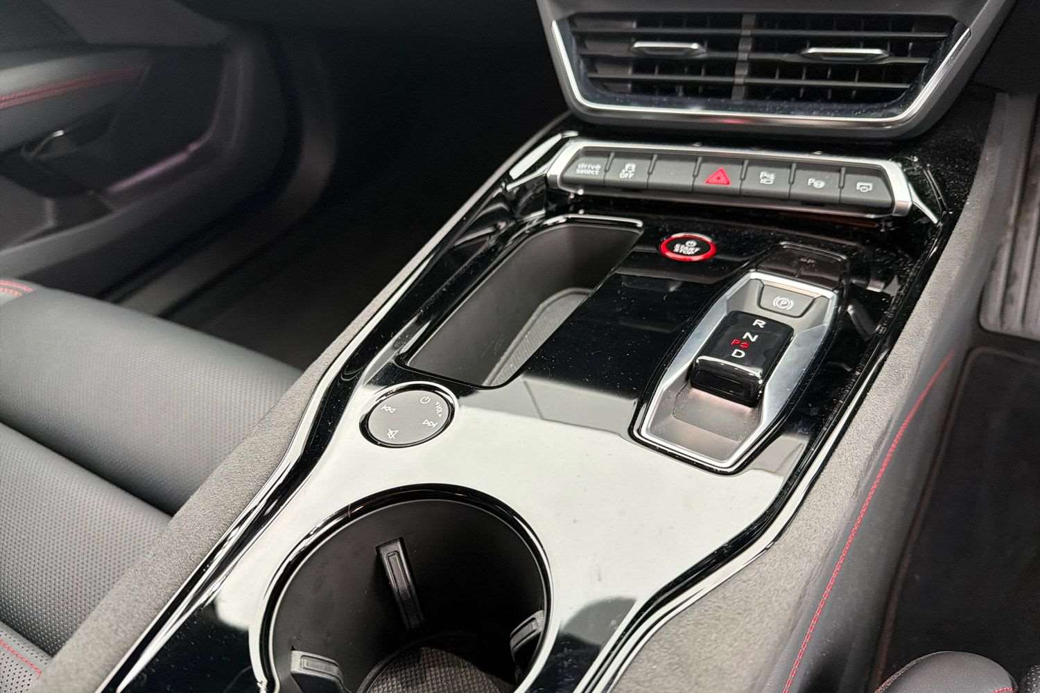 Used Audi RS e-tron GT 2023 for sale - 77308424: Photo 15