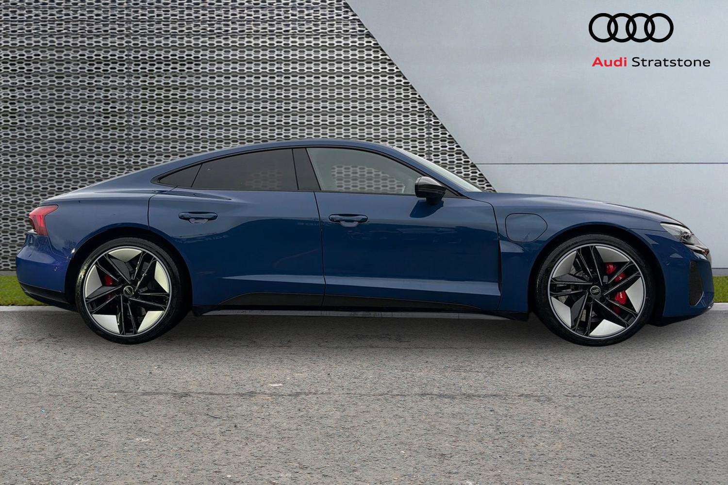 Used Audi RS e-tron GT 2023 for sale - 77308424: Photo 4