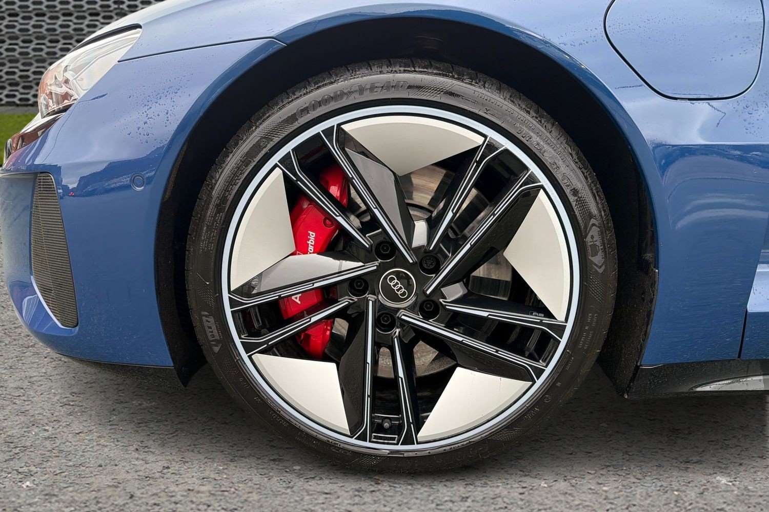 Used Audi RS e-tron GT 2023 for sale - 77308424: Photo 9