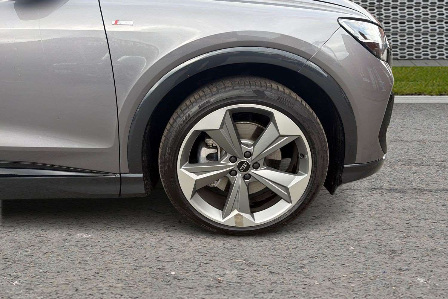 Used Audi Q4 e-tron 2026 for sale - 77485474: Photo 5