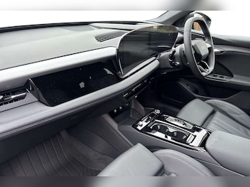 Used Audi Q6 e-tron 2025 for sale - 77514350: Photo