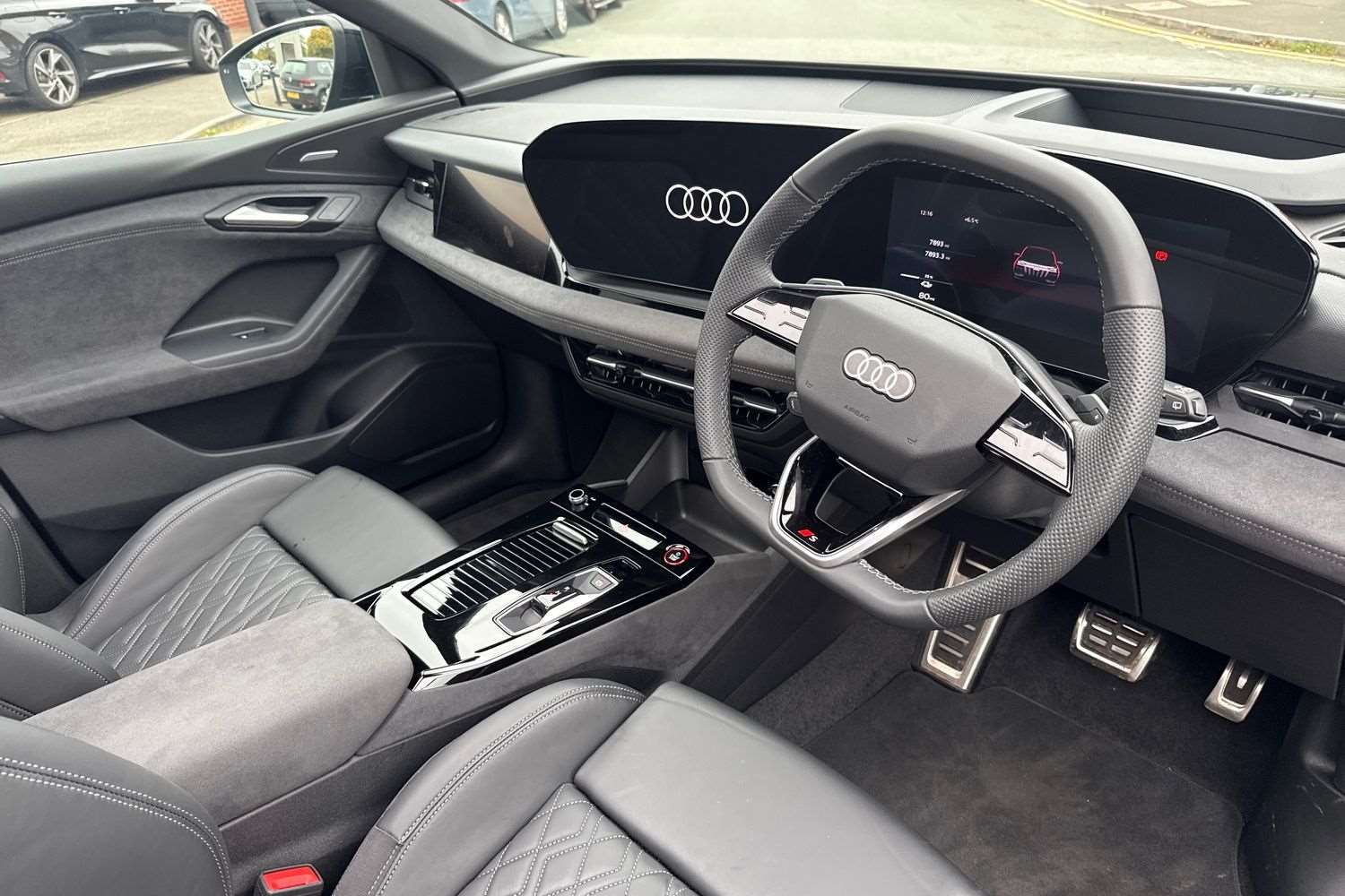 Used Audi Q6 e-tron 2024 for sale - 76411290: Photo 6