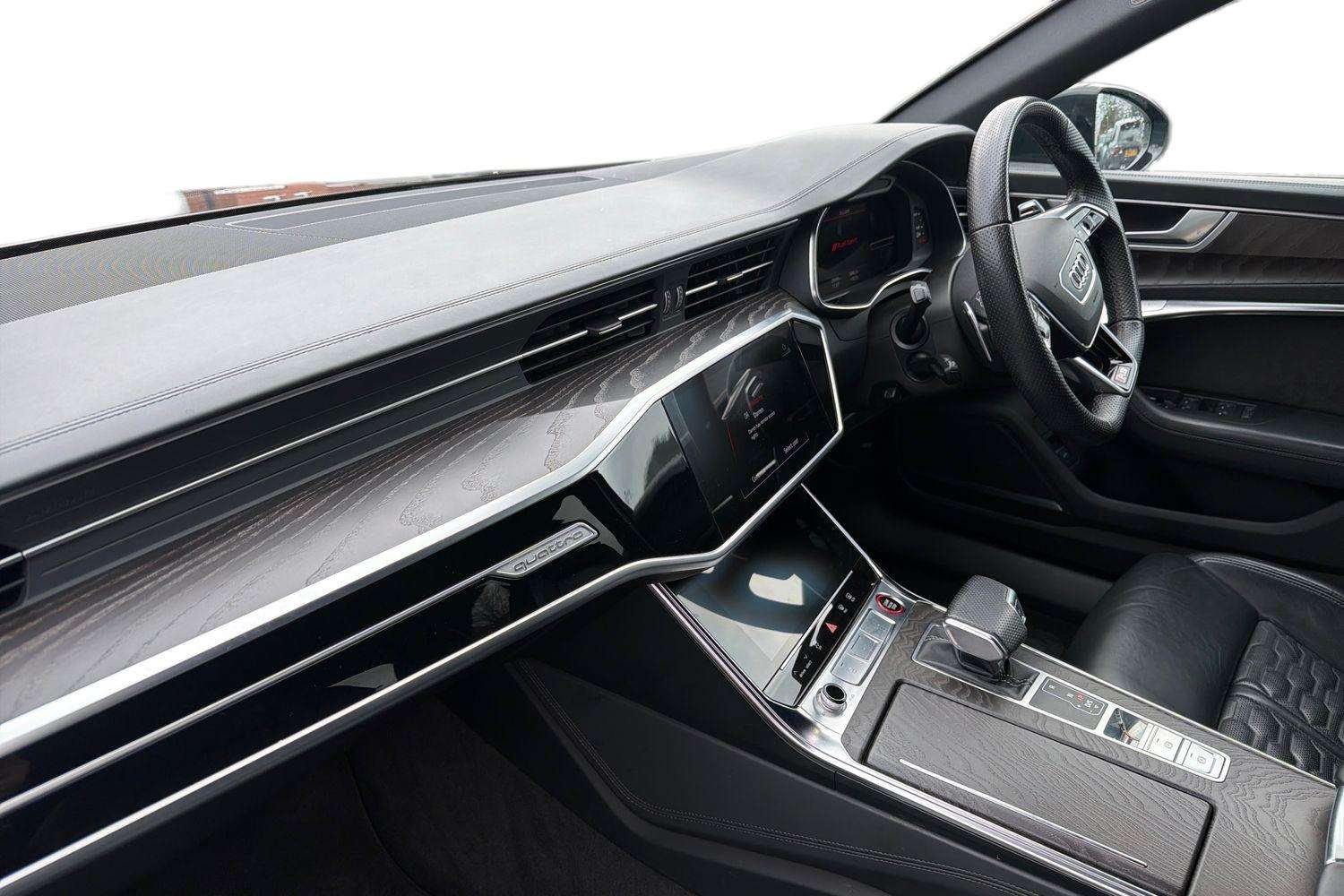 Used Audi RS6 2021 for sale - 77648982: Photo 2