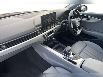 Used Audi A4 2022 for sale - 77233101: Photo