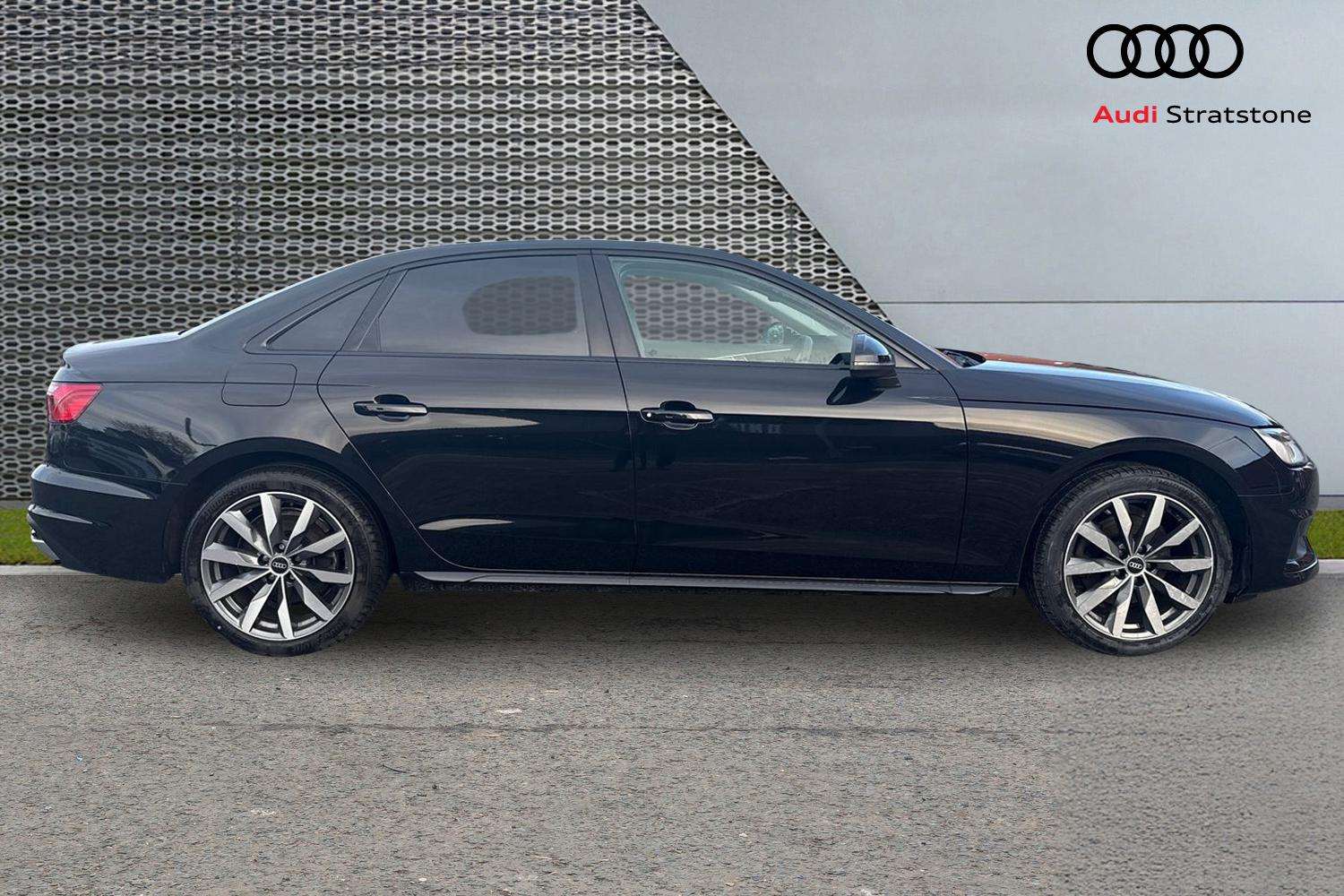 Used Audi A4 2022 for sale - 77233101: Photo 4