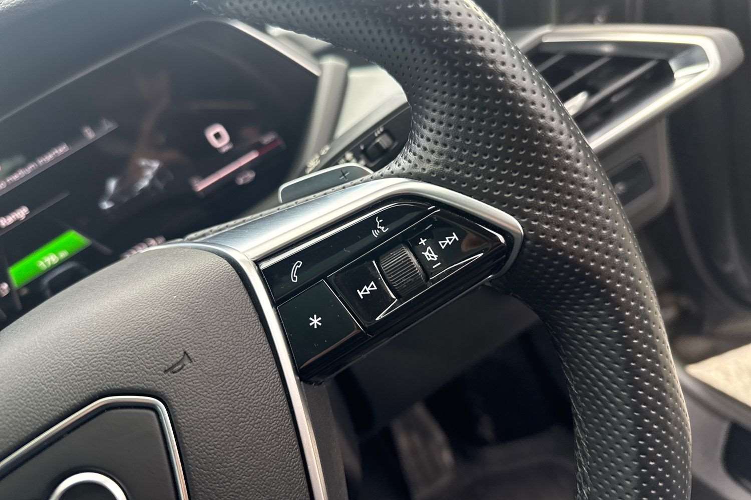 Used Audi e-tron GT 2022 for sale - 76205196: Photo 17