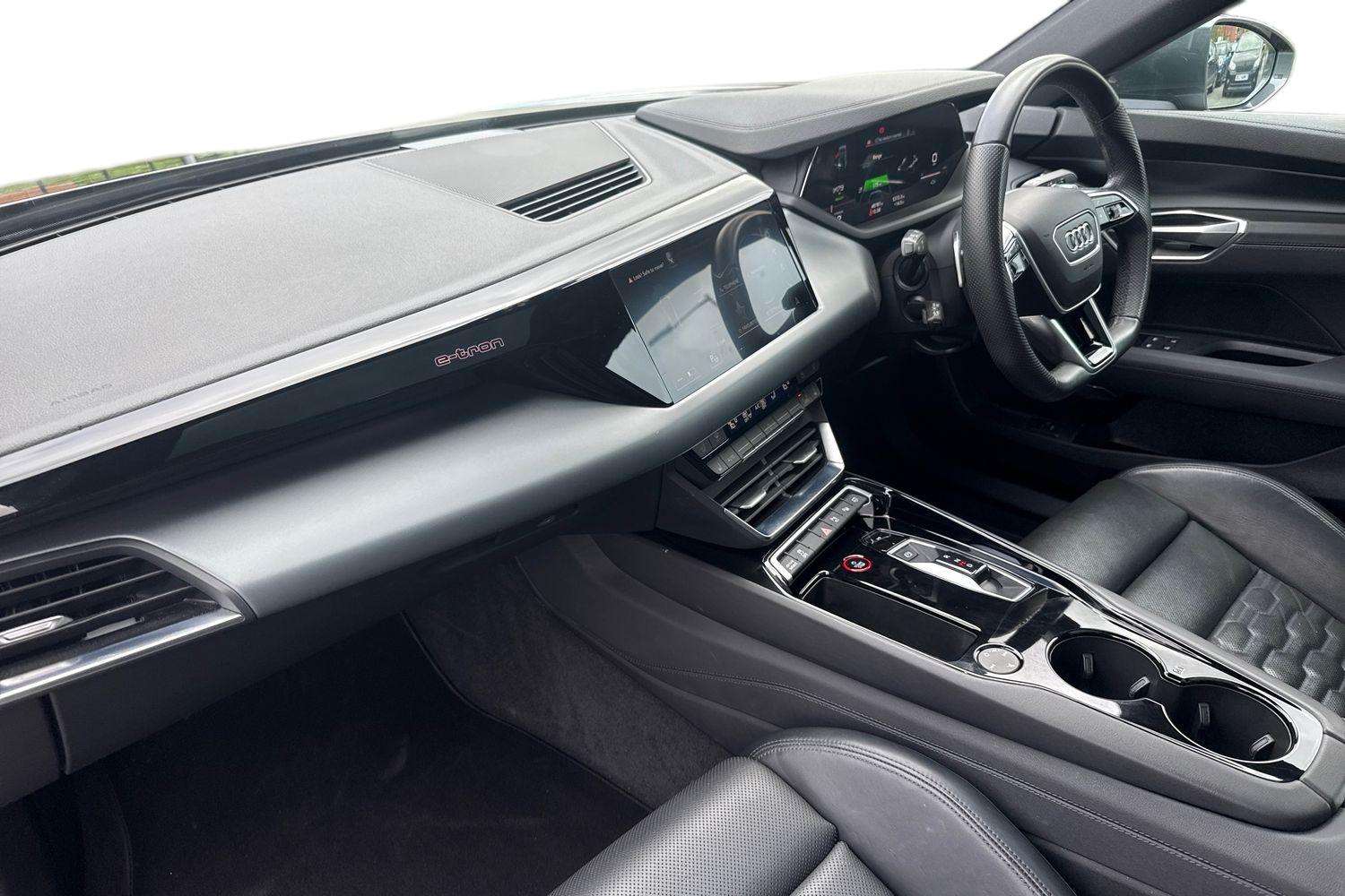 Used Audi e-tron GT 2022 for sale - 76205196: Photo 2