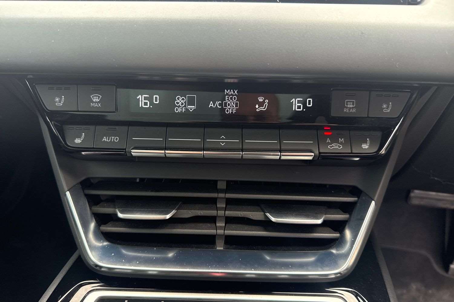 Used Audi e-tron GT 2022 for sale - 76205196: Photo 34