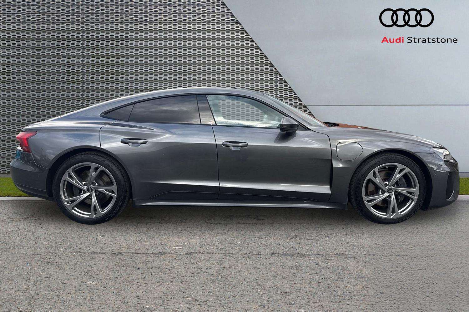 Used Audi e-tron GT 2022 for sale - 76205196: Photo 4