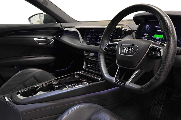 Used Audi e-tron GT 2022 for sale - 76205196: Photo 5
