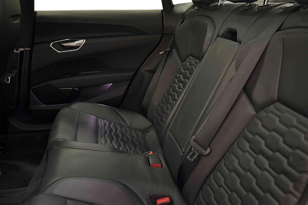 Used Audi e-tron GT 2022 for sale - 76205196: Photo 7