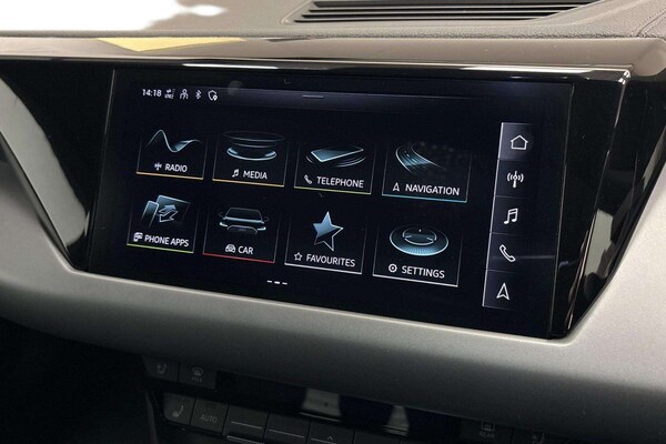 Used Audi e-tron GT 2022 for sale - 76205196: Photo 8