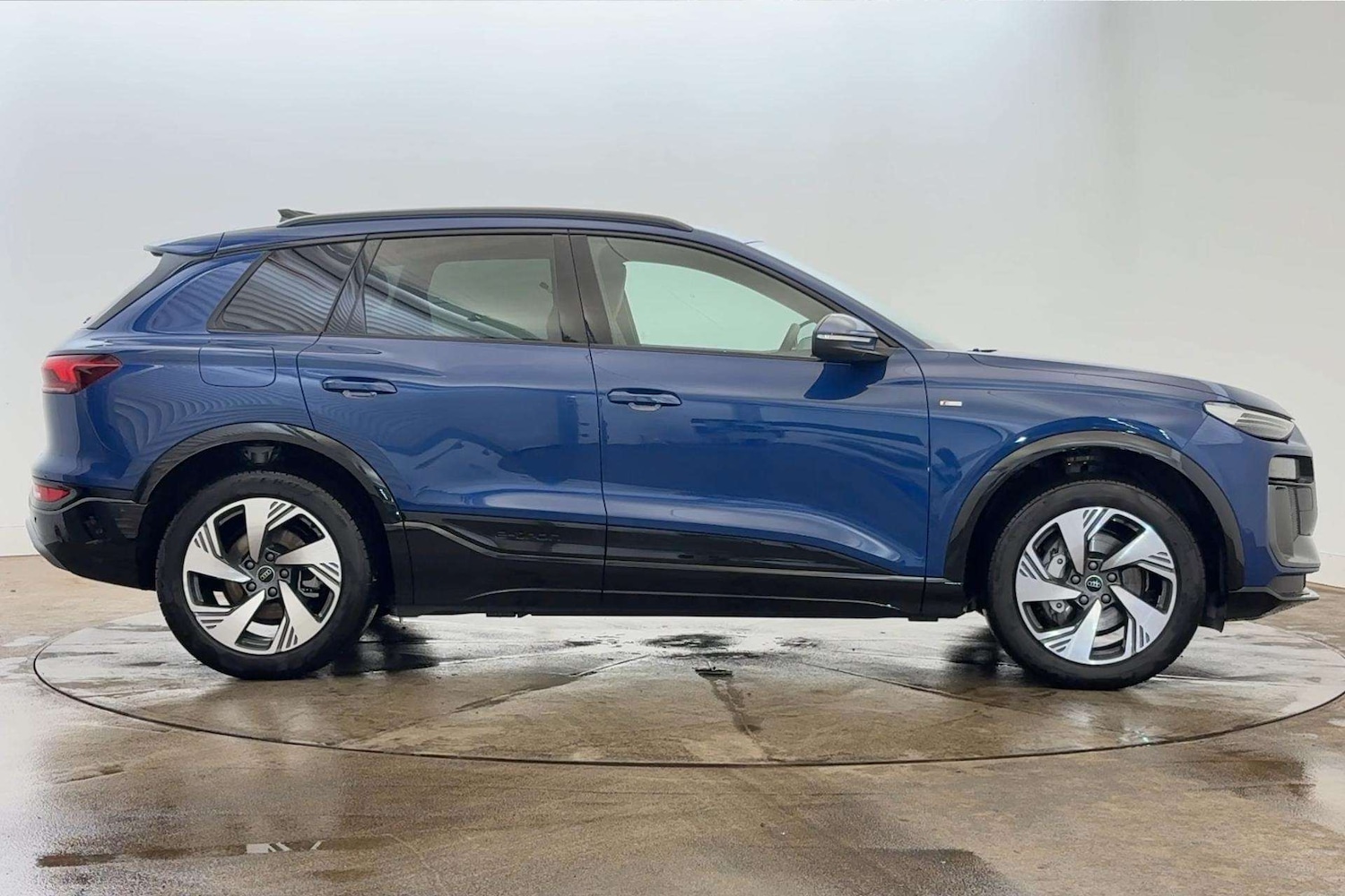 Used Audi Q6 e-tron 2025 for sale - 76515498: Photo 3