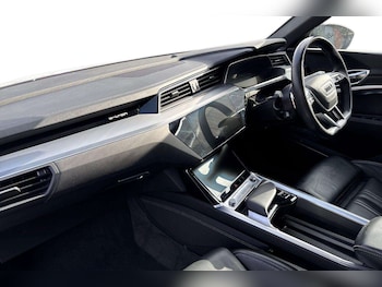 Used Audi e-tron 2022 for sale - 77514460: Photo