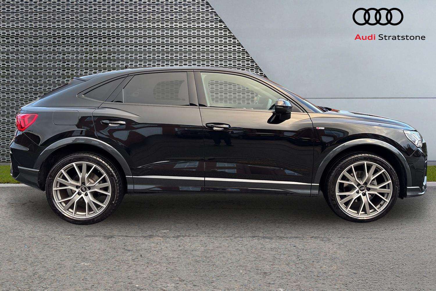 Used Audi Q3 2025 for sale - 77178779: Photo 4