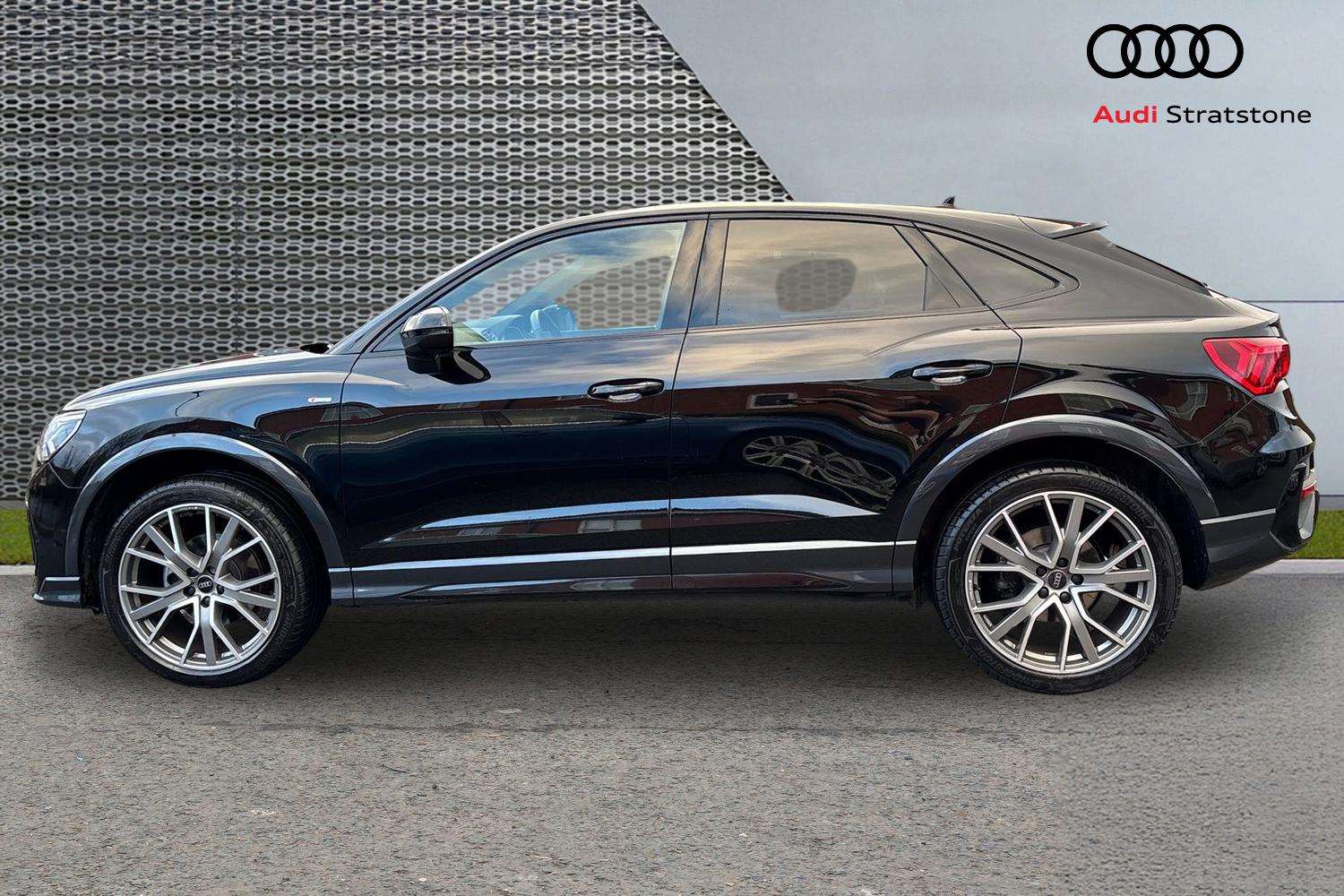 Used Audi Q3 2025 for sale - 77178779: Photo 8