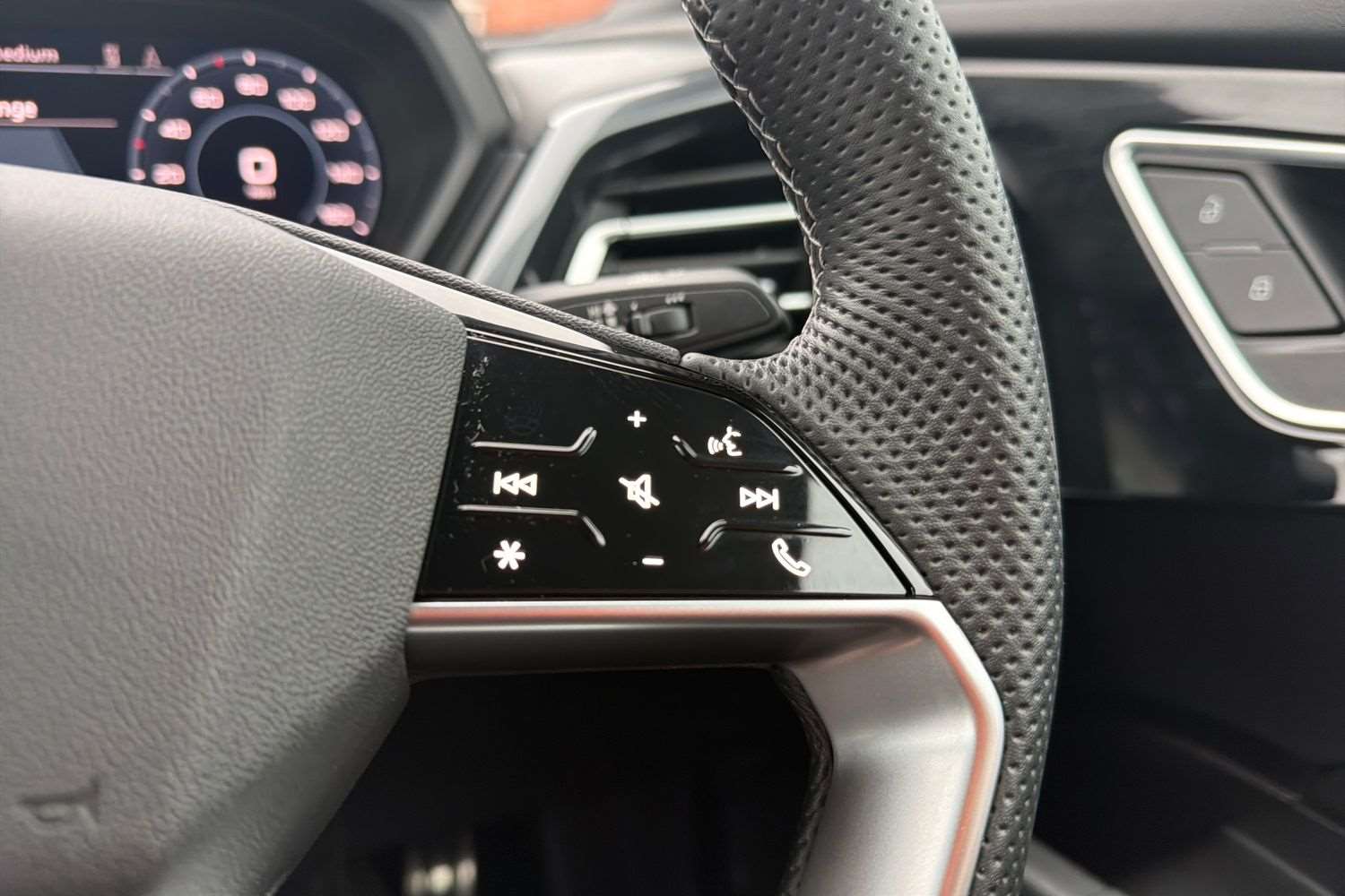 Used Audi Q4 e-tron 2025 for sale - 77726986: Photo 17