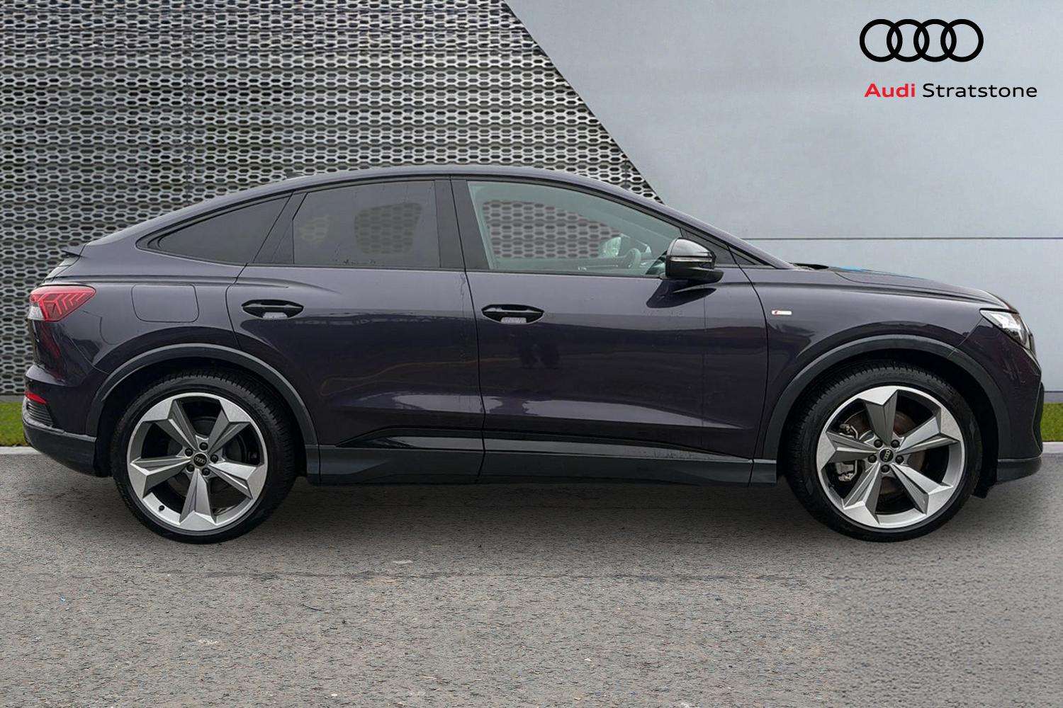 Used Audi Q4 e-tron 2025 for sale - 77726986: Photo 4