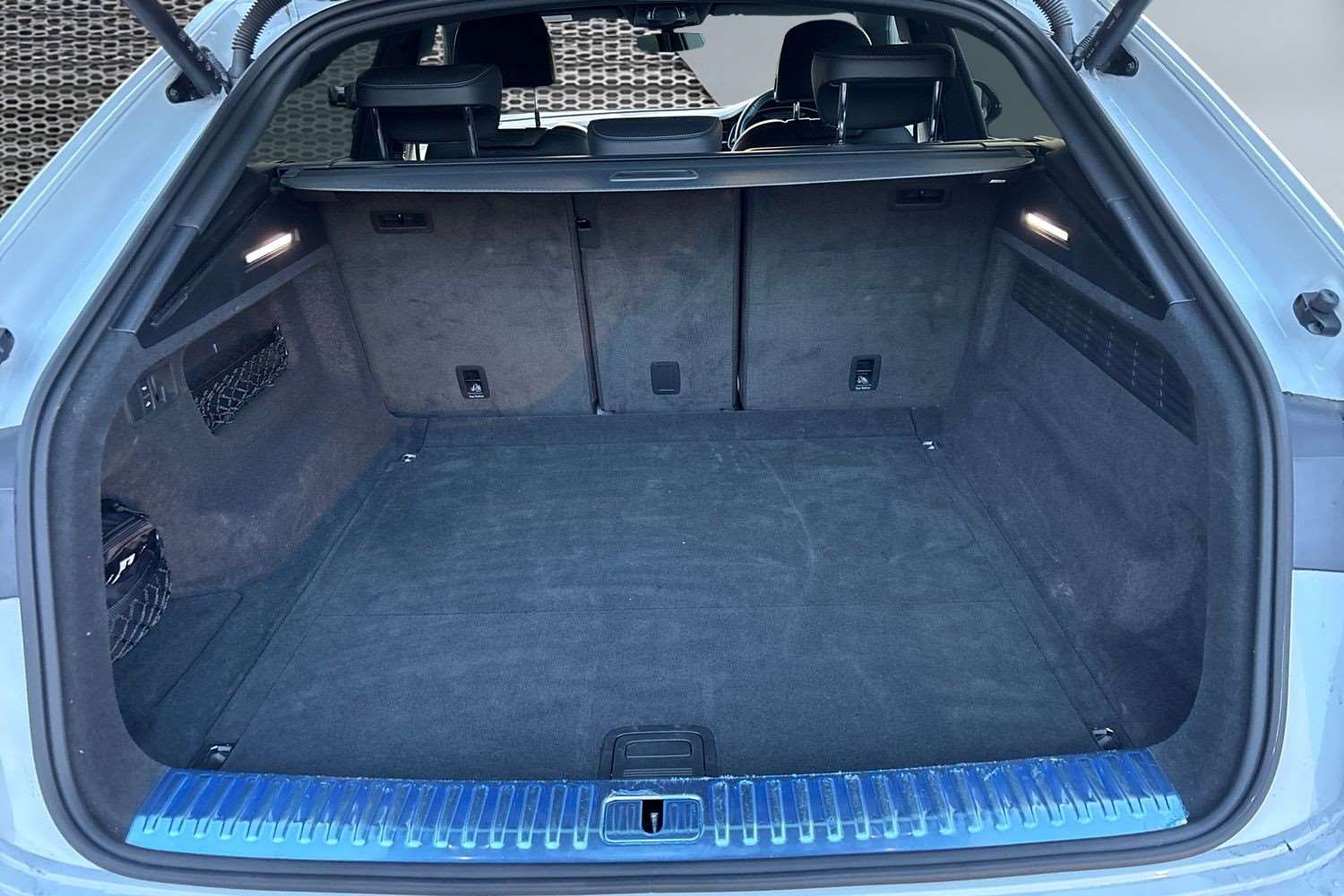 Used Audi Q8 2022 for sale - 77233080: Photo 13