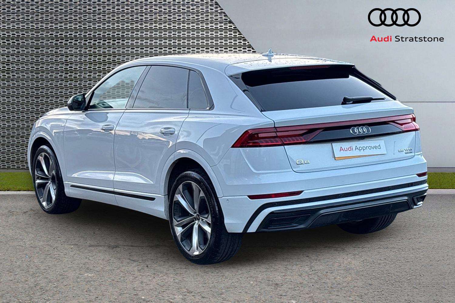 Used Audi Q8 2022 for sale - 77233080: Photo 3